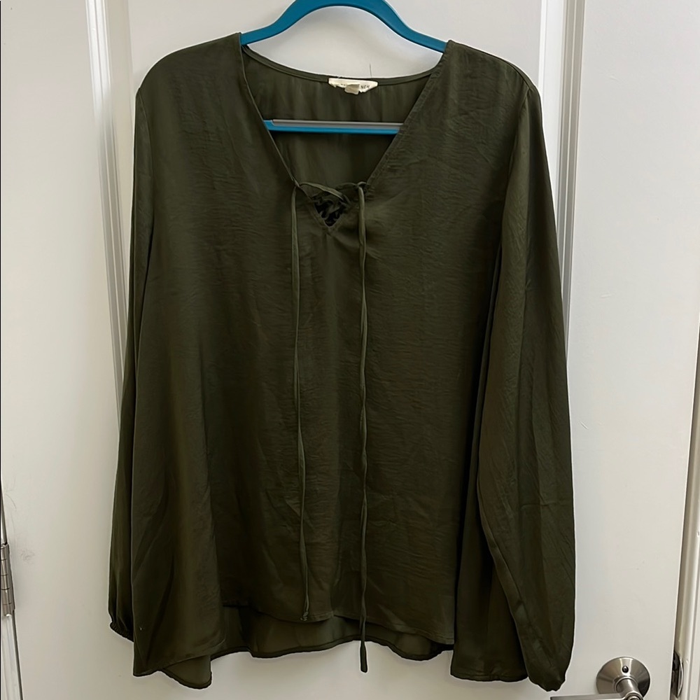 Honey Punch Green Long Sleeve Tie Front Blouse